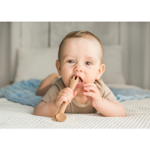 Gryzak Łyżeczka Sylikonowa Dla Niemowląt Żyrafa Brązowa GiliGums 45421